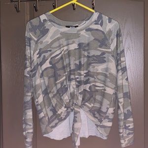 Camouflage long sleeve with tie in front